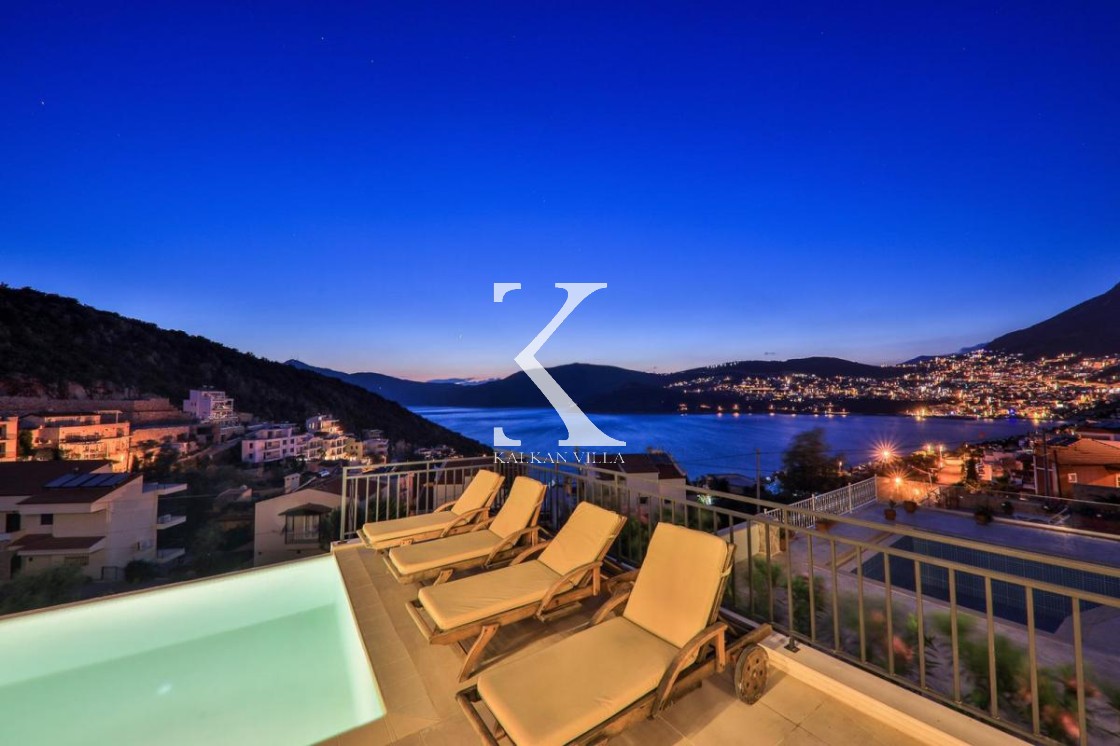 Villa Kışla, 4 Bedroom Villa with Infinity Pool | Kalkan Villa