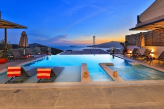 Villa Rosso | Luxusvilla mit Meerblick in Kalkan Kördere