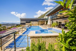 Villa Tiger | Kalkan Kördere’de Deniz Manzaralı Lüks Villa