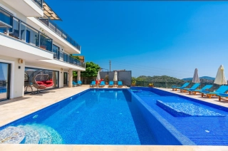 Villa Kral | Kalkan Kördere’de Deniz Manzaralı Lüks Villa