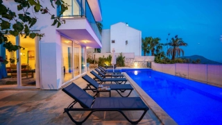 Villa Trios | Luxusvilla mit Meerblick in Kalkan Kızıltaş