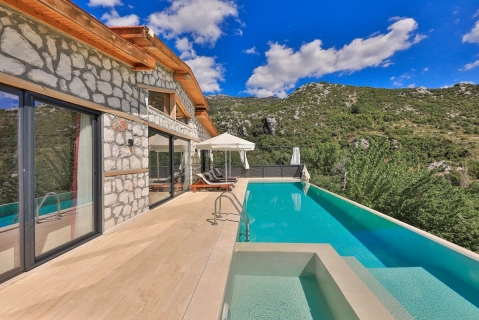 Villa Mana