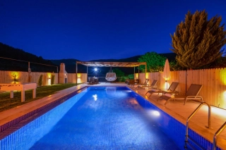 Villa Daffy | Geschützte Naturvilla mit Whirlpool in Saribelen