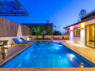 Villa Pierre | Kalkan İslamlar’da Korunaklı Jakuzili Balayı Villası