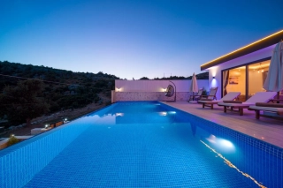 Villa Aklar Duo | Sheltered Villa with Jacuzzi in Kaş Aklar