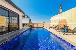 Villa Karya | Geschützte Villa mit Jacuzzi in Kalkan Kördere