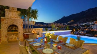 Villa Mavi Su | Kalkan Kışla’da Deniz Manzaralı Lüks Villa
