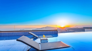 Villa Mega, Deniz Manzaralı Muhafazakar Villa | Kalkan Villa