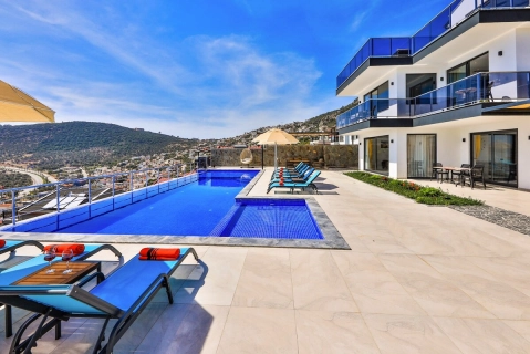 Villa July 