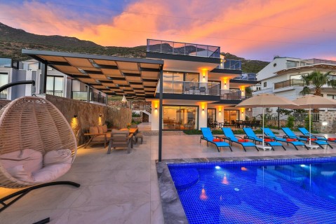 Villa July 
