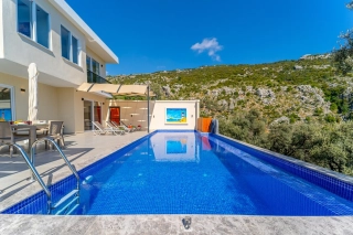 Villa Zens, Balayı, Korunaklı, Doğa Manzaralı | Kalkan Villa