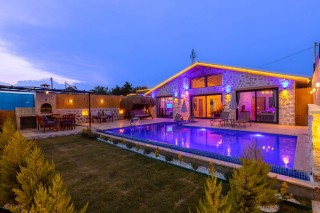 Villa Sude Deluxe, Korunaklı, Bahçe, Balayı | Kalkan Villa
