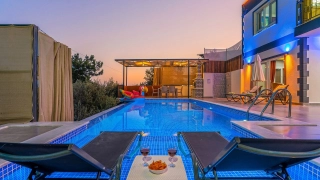 Villa Vivaldi | Sheltered Honeymoon Villa in Kalkan Cavdir