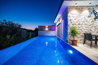 Villa Ömer Efe | Sheltered Honeymoon Villa in Kalkan Kördere