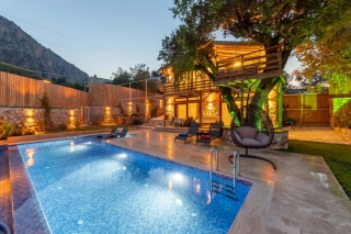 Villa Kayadibi - Korunaklı & Jakuzili Dağ Evi Villası Kiralama