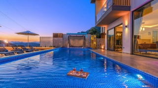Villa Tilya, Luxusvilla mit Naturblick | Kalkan-Villa