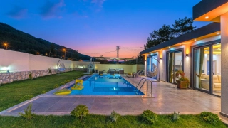 Villa Gökalan | Sheltered Villa with Jacuzzi in Kalkan Sarıbelen