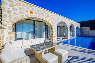 Villa Royal 6 | Kalkan İslamlar’da Doğa ve Deniz Manzaralı Villa
