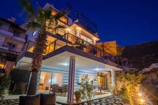 Villa İn the Sky , Luxus mit 5 Schlafzimmern zur Miete in Kalkan 