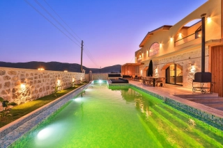 Villa Renee | Kalkan Bezirgan’da Bohem Tasarımlı Lüks Villa
