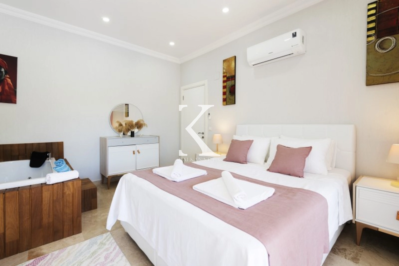 Villa Mini Zeybek, Jakuzi, Balayı, Korunaklı | Kalkan Villa