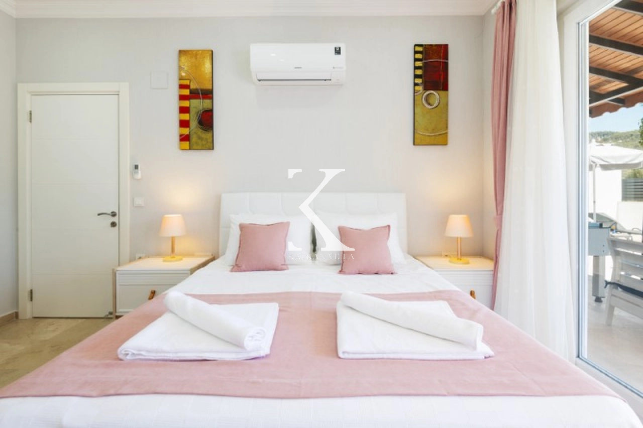 Villa Mini Zeybek, Jakuzi, Balayı, Korunaklı | Kalkan Villa