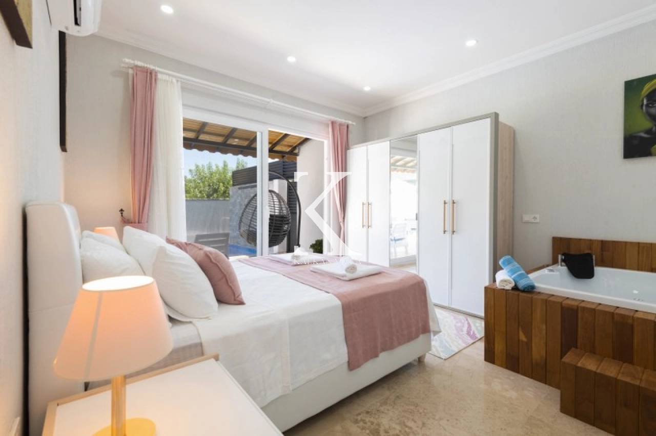 Villa Mini Zeybek, Jakuzi, Balayı, Korunaklı | Kalkan Villa