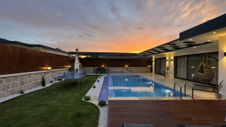 Villa Rossa | Abgeschirmte Villa mit Jacuzzi in Kalkan Sarıbelen