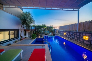 Villa Therapy Aqua | Kalkan Kördere’de Korunaklı Jakuzili Villa
