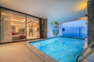 Villa Ayliz Ordu, Pool-Mietsuite mit Meerblick | Kalkan-Villa