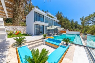 Villa Azure Üzümlü, Balayı, Deniz Manzaralı | Kalkan Villa