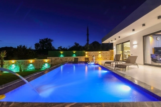 Villa Ada Kız - Bahçeli, Özel Havuzlu Villa Kiralama