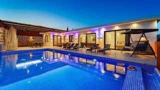 Villa Mıstık, Sauna, Shelter, Honeymoon Jacuzzi | Kalkan Villa