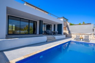 Villa Pine, 2 Persons, Sheltered, with Jacuzzi | Kalkan Villa