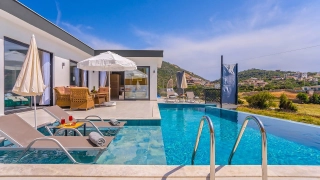 Villa Nehir Kördere | Kalkan Kördere’de Korunaklı Tatil Villası