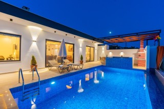 Villa Milid Üzümlü, Balayı, Korunaklı, Jakuzi | Kalkan Villa