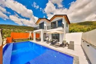 Villa Norton | Geschützte Villa mit Whirlpool in Kalkan İslamlar