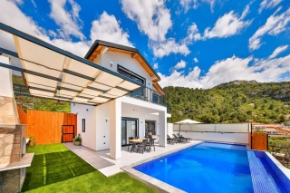 Villa Norton | Kalkan İslamlar’da Korunaklı Jakuzili Villa