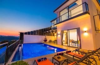 Villa Elif Duo | Kalkan Kördere’de Korunaklı Deniz Manzaralı Villa