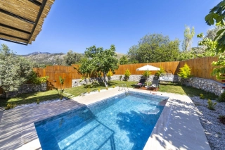 Villa In Love | Kalkan Üzümlü’de Korunaklı Jakuzili Balayı Villası
