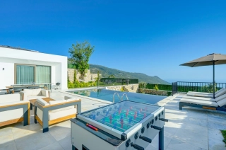 Villa Mars | Kalkan İslamlar’da Korunaklı Jakuzili Lüks Villa