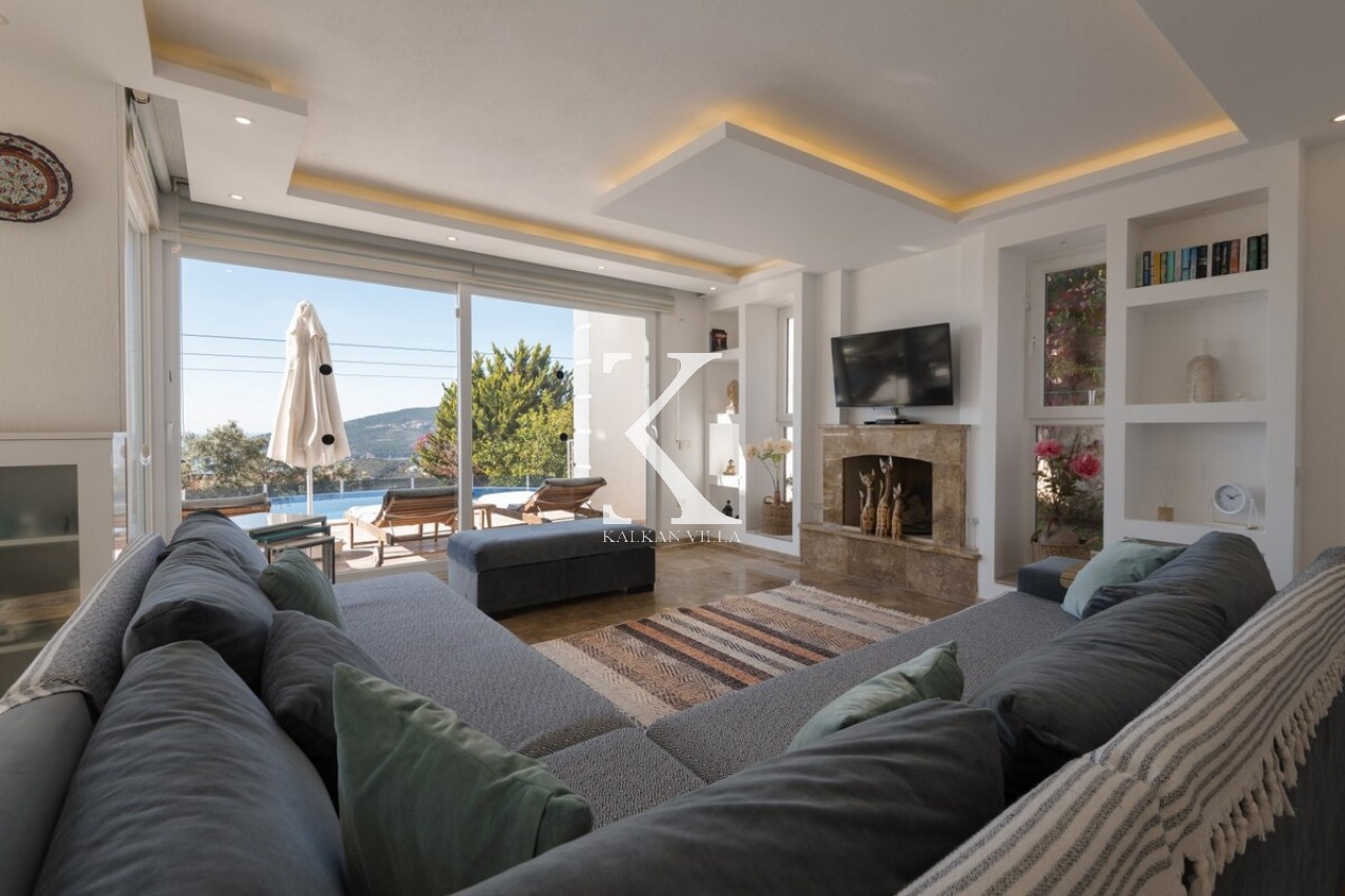 Villa Aura