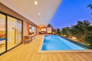 Villa Nuka Loft, Open-Air-Kino, Innenpool | Kalkan-Villa