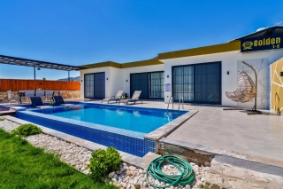 Villa Golden 2 | Sheltered Villa with Jacuzzi in Kalkan Sarıbelen