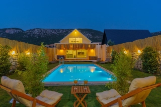 Villa Sumy | Luxury Villa with Sheltered Pool in Kalkan Bezirgan