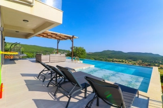 Villa Adin Çukurbağ ,Doğa Manzaralı 6 Kişilik | Kalkan Villa 