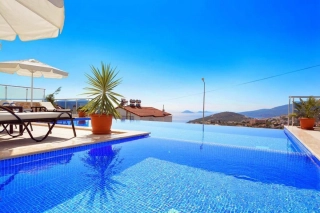 Villa Kalkan 2 | Kalkan Kızıltaş’ta Çocuk Havuzlu 8 Kişilik Lüks Villa