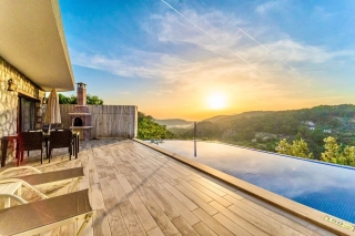 Villa Tropik - Şehir Merkezi & Plaja Yakın Kiralık Villa