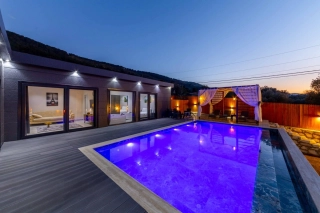 Villa Loçka | Sheltered Villa with Jacuzzi in Kalkan Hacıoğlan