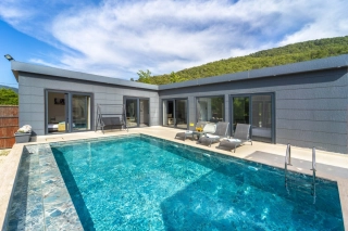 Villa Loçka | Kalkan Hacıoğlan’da Korunaklı Jakuzili Villa